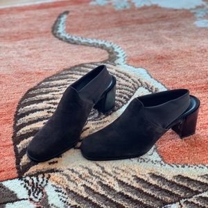 Donald Pliner brown suede shoes